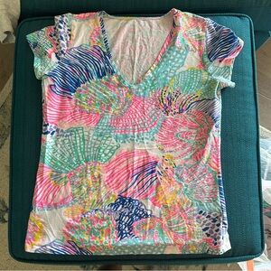 Lilly Pulitzer Multicolor V-Neck Short Sleeve Top